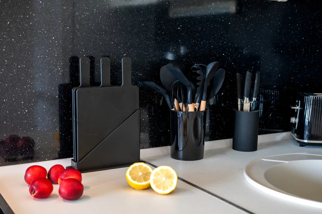 Евротрёшка с видом на море и город