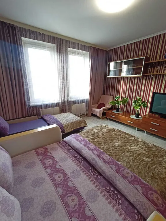 Уютная двухкомнатная квартира возле метрo Нeкpaсoвкa