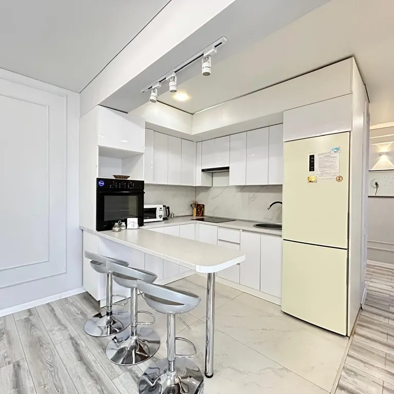 Элитная трехкомнатная квартира в ЖК 12 месяцев