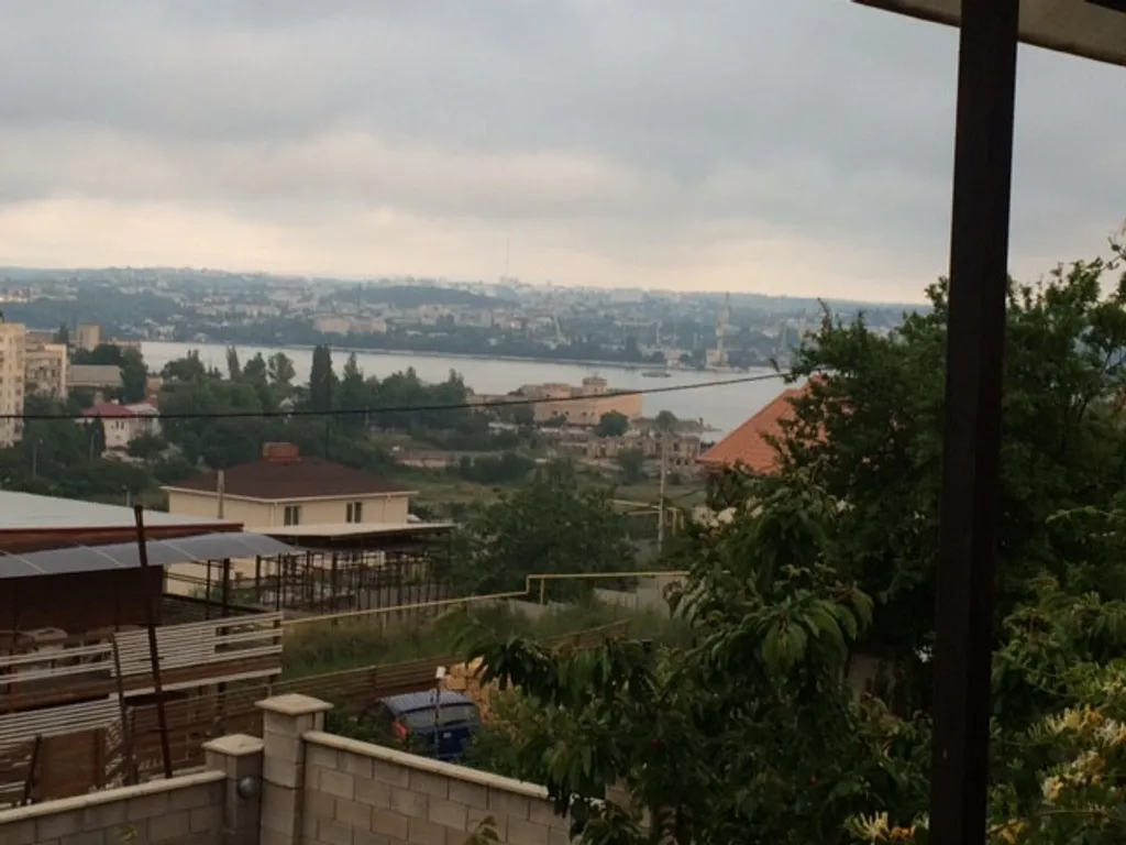 Дом под ключ в тихом и экологически чистом районе Севастополя у моря