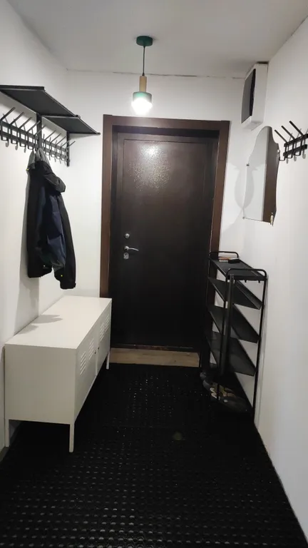 Дом с парковкой, барбекю