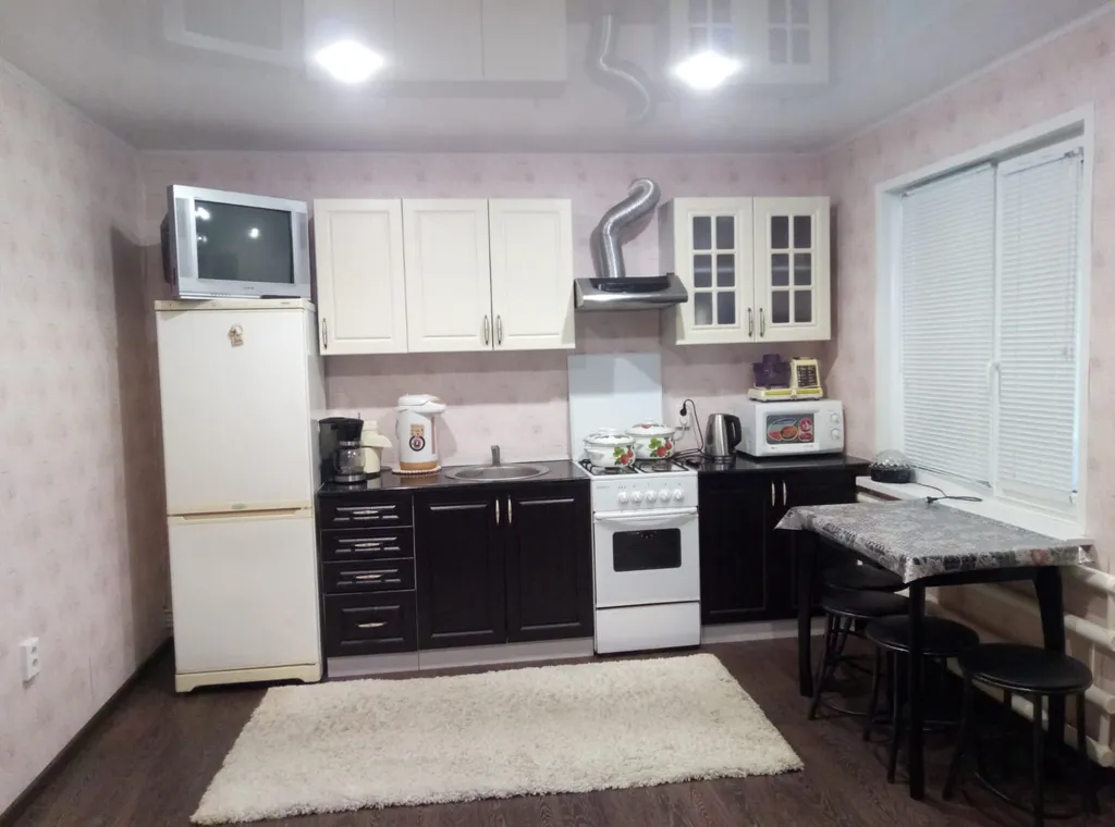 Уютный гостевой домик во дворе частной усадьбы