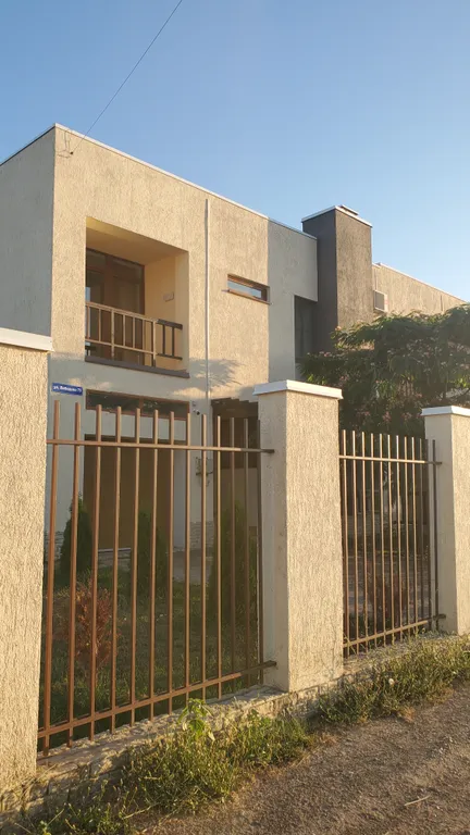 Коттедж Танхаус у моря — аренда посуточно в Тамань