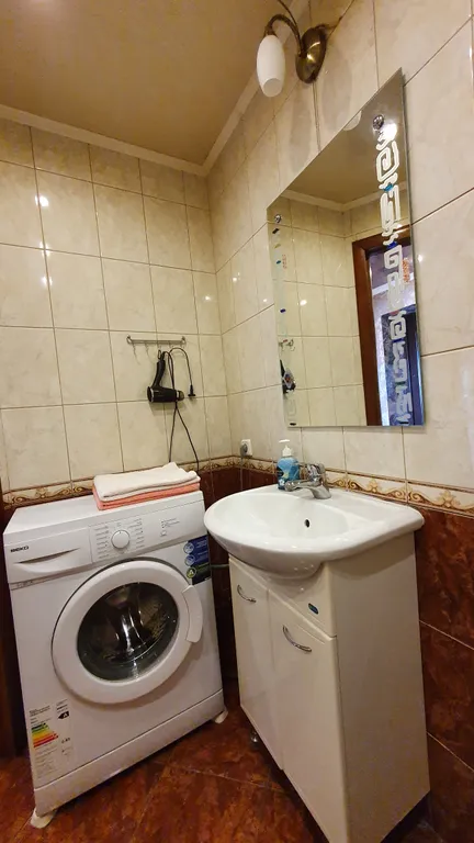 Дизайнерская квартира с двухместной ванной в центре