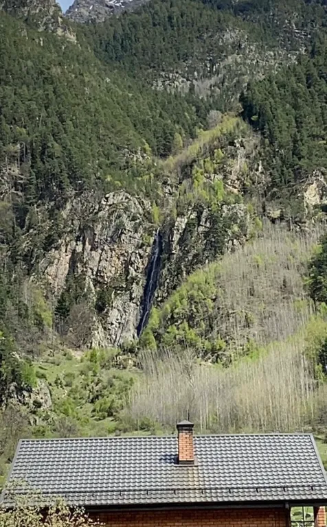 Домики у реки Теберда