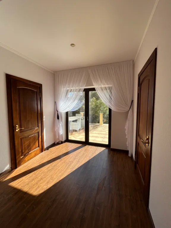 Коттедж на первой береговой линии