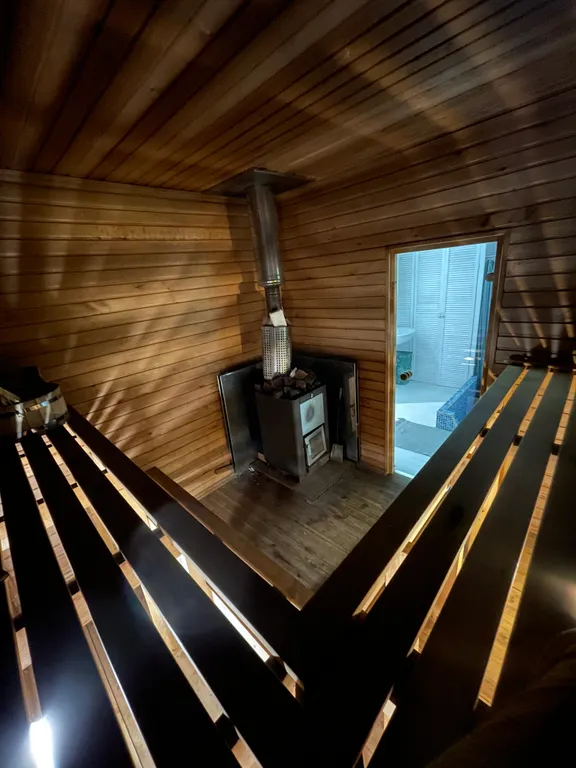 Уютный дом с баней и горячей купелью