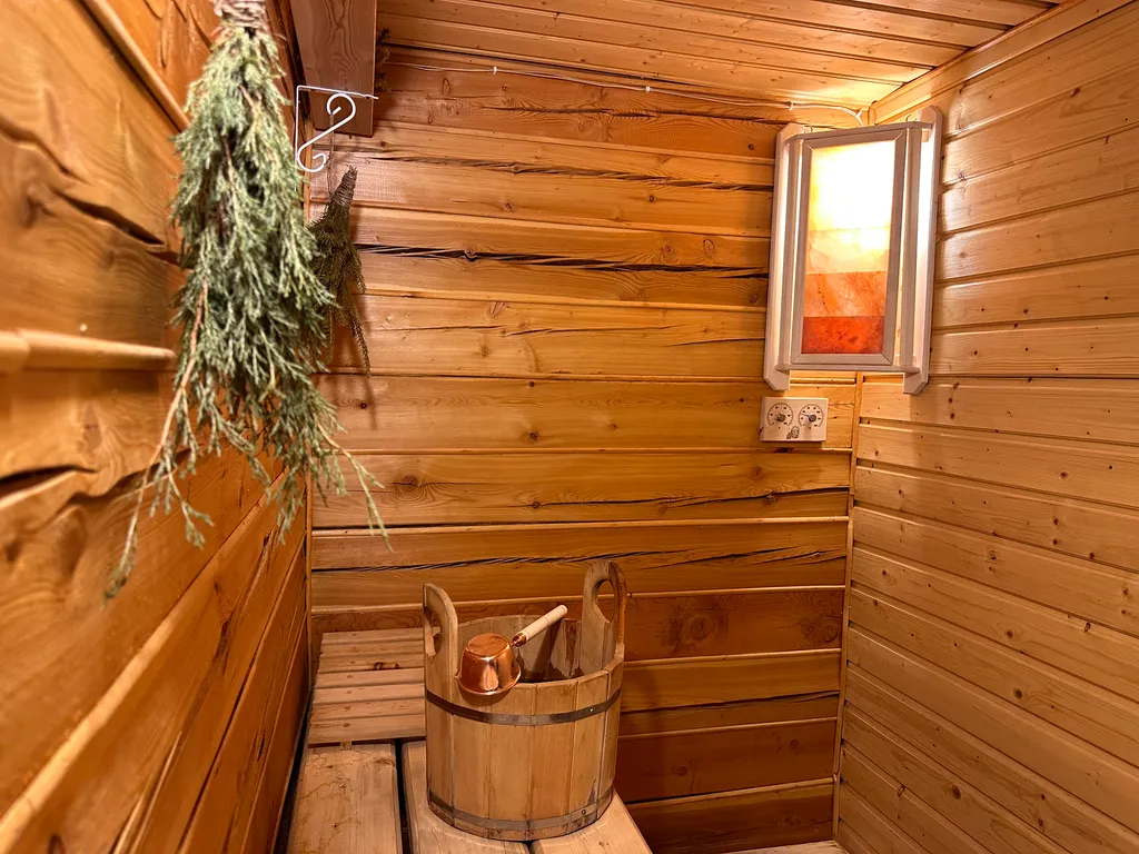 Домик в Горном Алтае с видом на горы