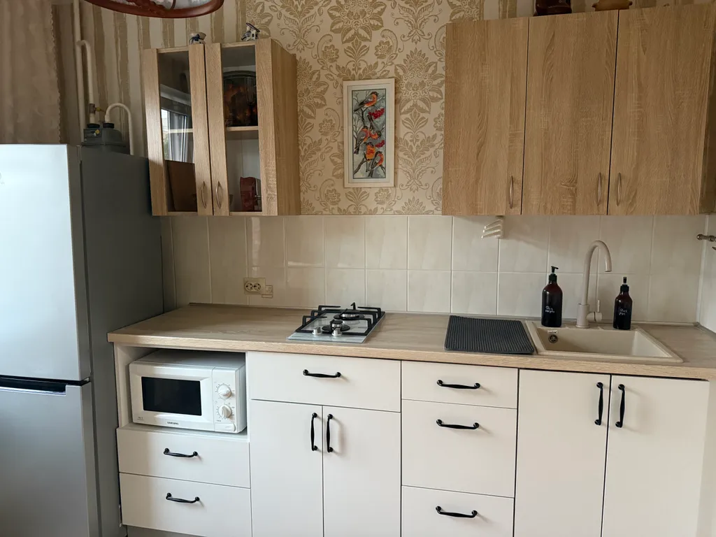 Уютная квартира в тихом районе курортного города