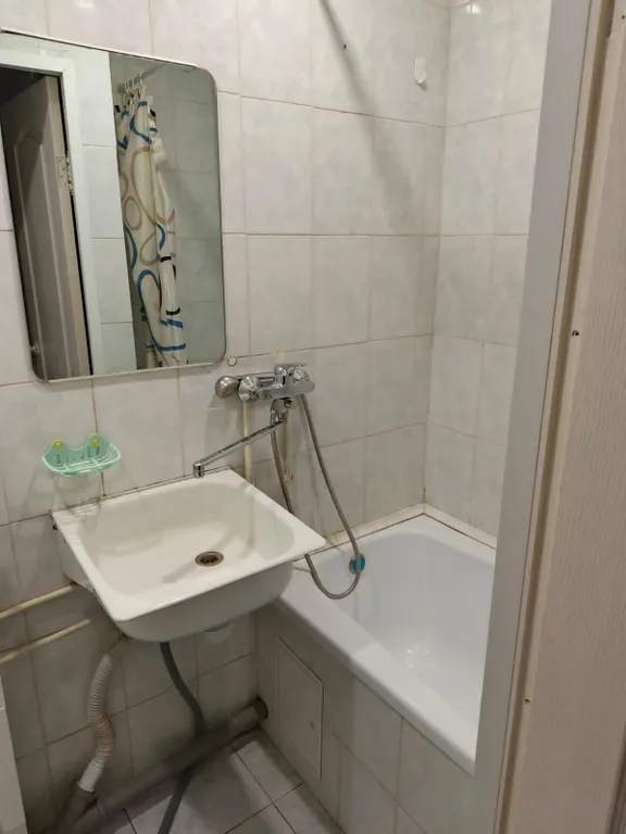 Советский район, тц изумрудный город, учебные заведения, центр