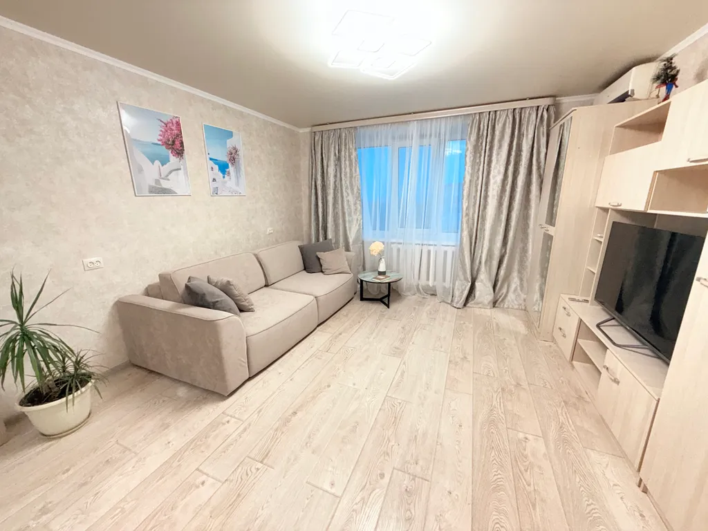 Уютная квартира с новым ремонтом и мебелью в центре