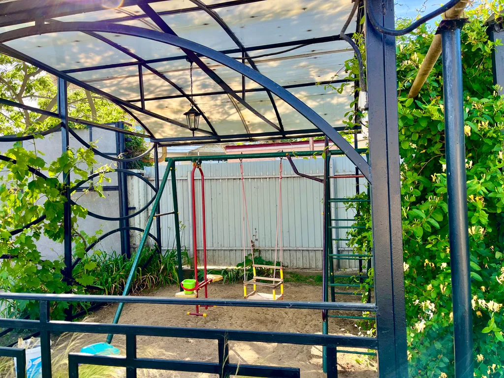 Двухклмнаиный пятиместный номер 100 метров до моря со своей кухней