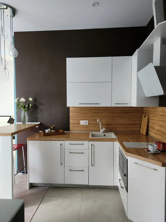 Апартаменты с террасой в тени вековых кедров с видом на море