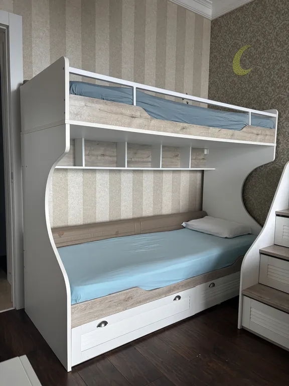 Пентхаус с видом на Морпорт в центре города