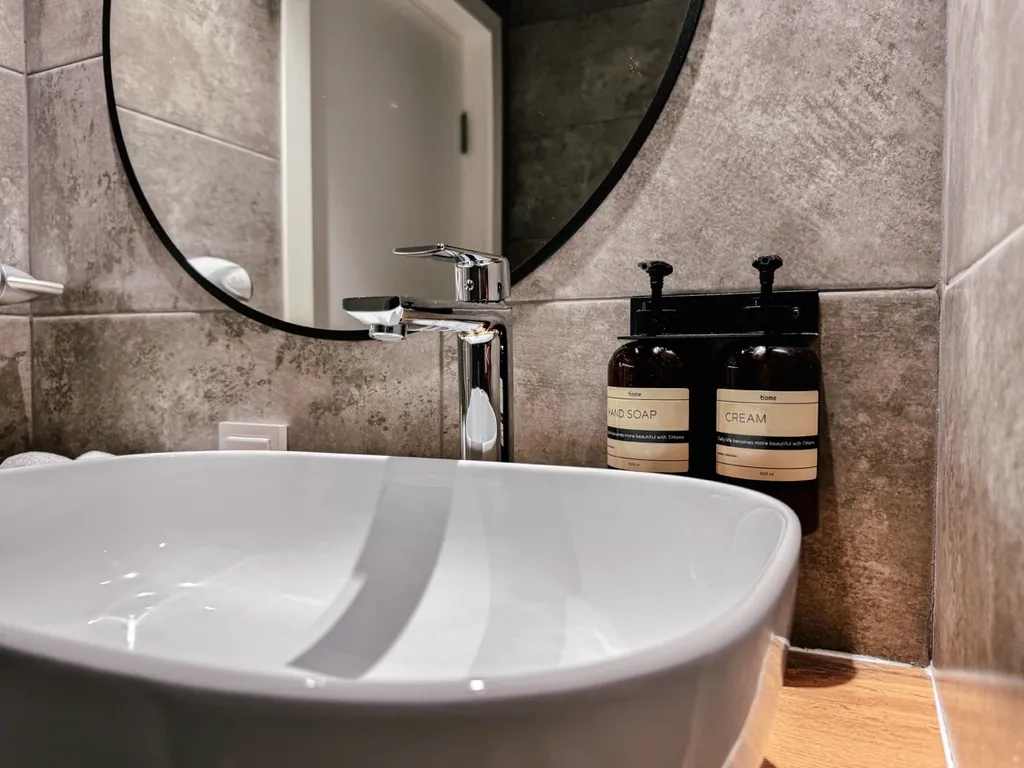 А.В. Апартаменты БЦ Аметист