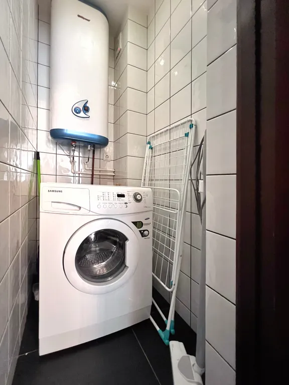 Стильная двухкомнатная квартира с разделенными комнатами в районе ГГМ