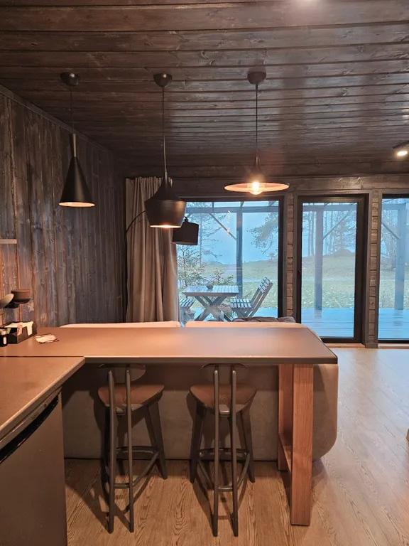 Коттедж Вилла Yksi c видом на озеро и зоной барбекю — Приозерск