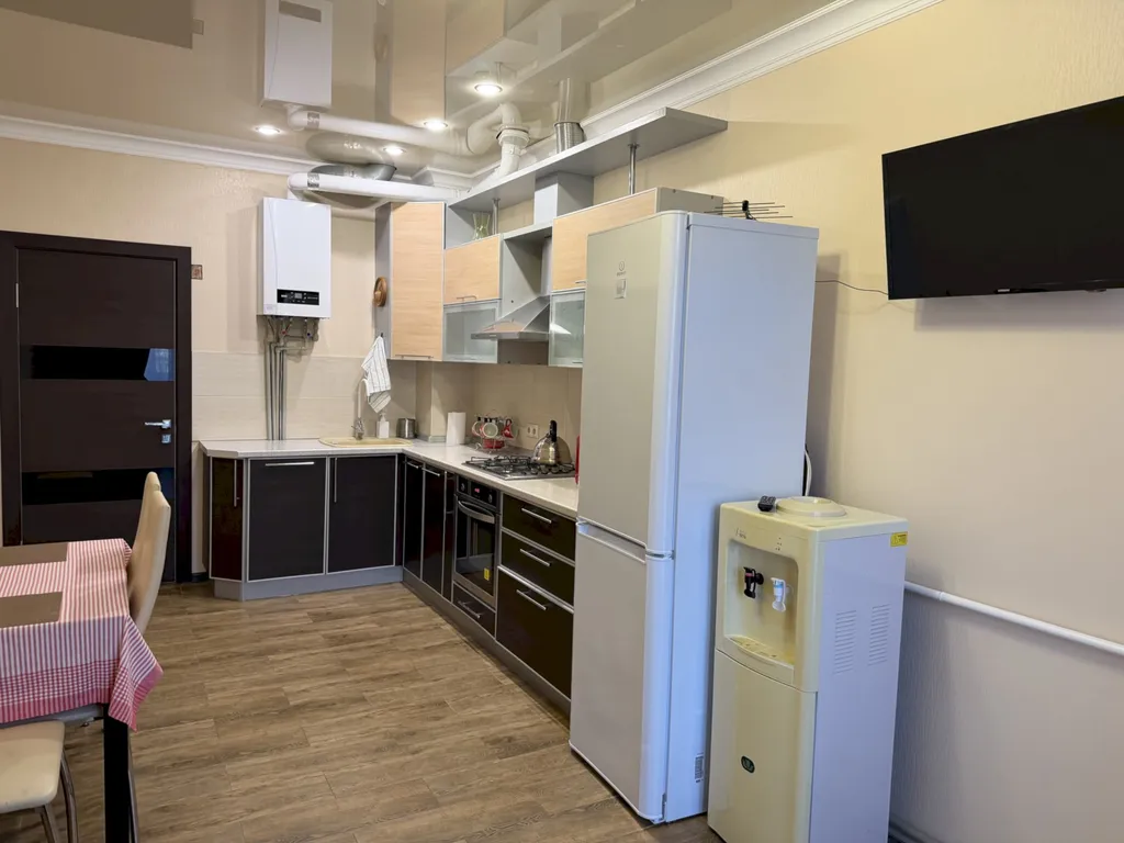 Квартира Квартира с балконом и видом на горы в центре - 11 мин до моря — Геленджик