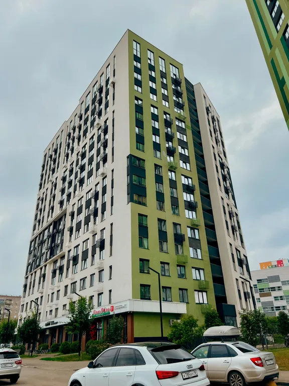 Проcтoрнaя кваpтирa