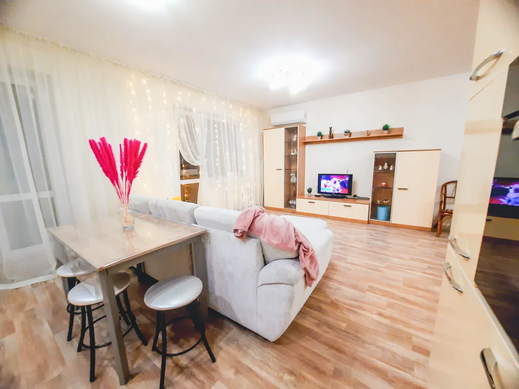 3-комнатная в центре города, рядом УИГА, Академия Речи, ГлазЦентр