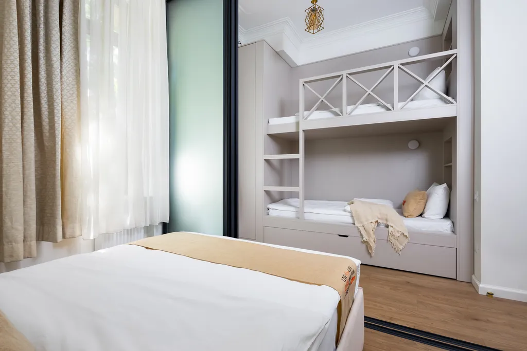 Апартаменты рядом с Каскадом