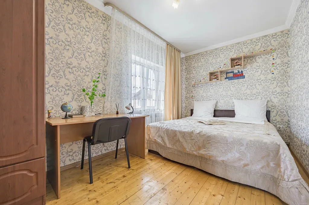 Дом в черте города