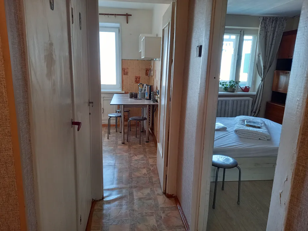 Двухкомнатная в центре, красивый вид на город и море