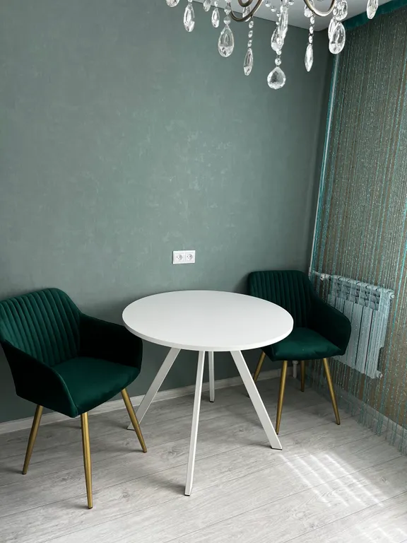 Уютная квартира в центре города, 1 минута до кафе с бизнес-ланчами