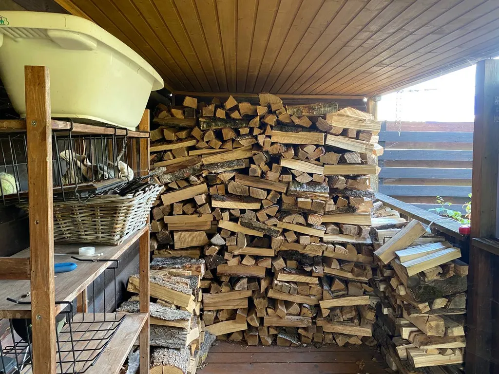 Уютный дом с баней и подворьем