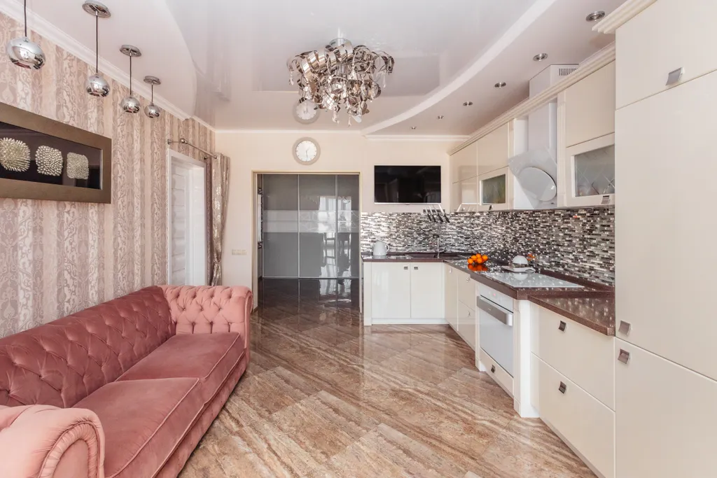 Большая квартира у моря