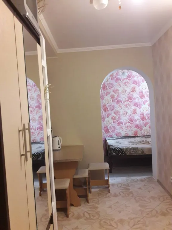 Коттедж Ялтинский дворик уютная 1к. Квартира рядом с приморским пляжем — Ялта