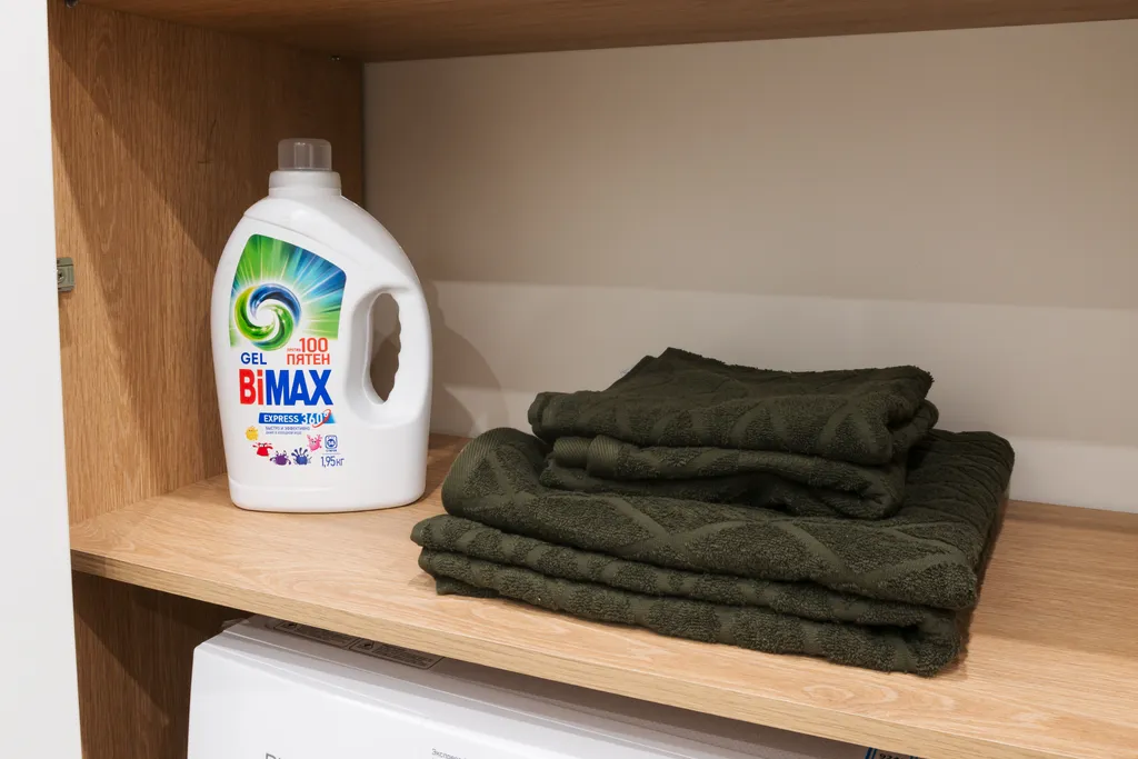 Новая дизайнерская квартира с видом на пруд