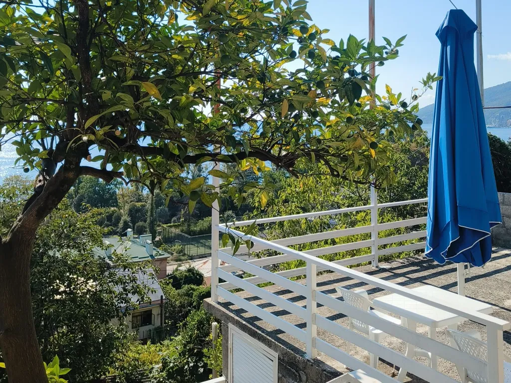 Этаж под ключ с видом на море и горы