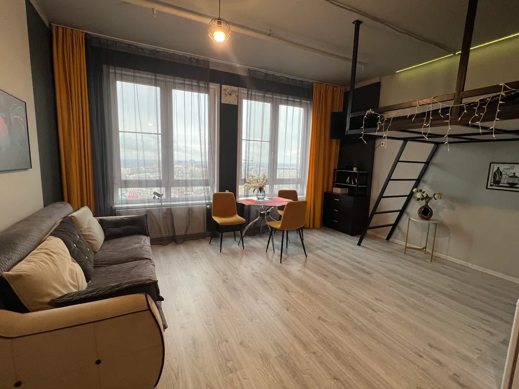 Просторная студия КМ Tower в центре