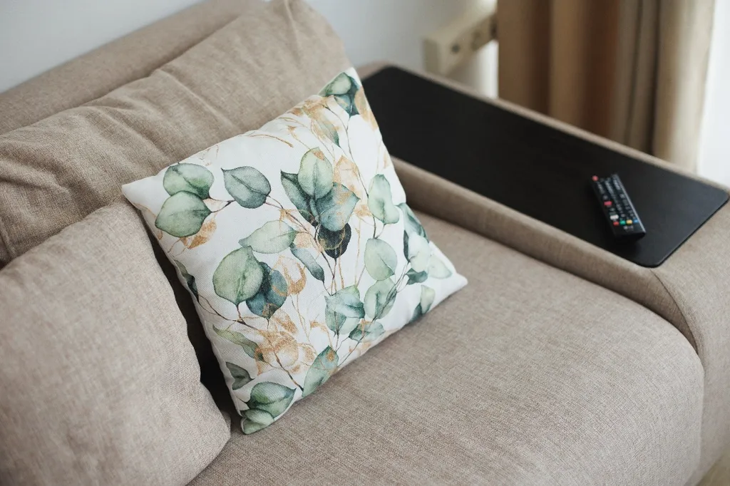 Современный уютный дом с панорамным остеклением