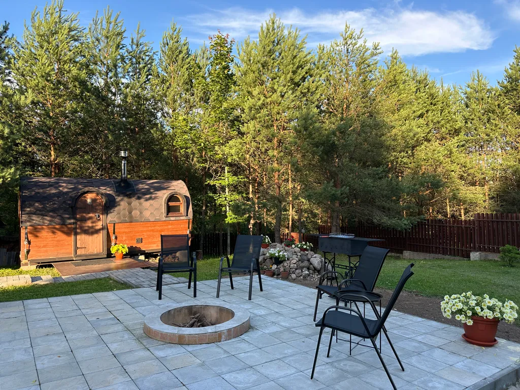 Гурница Хауз - уединенный дом на берегу озера