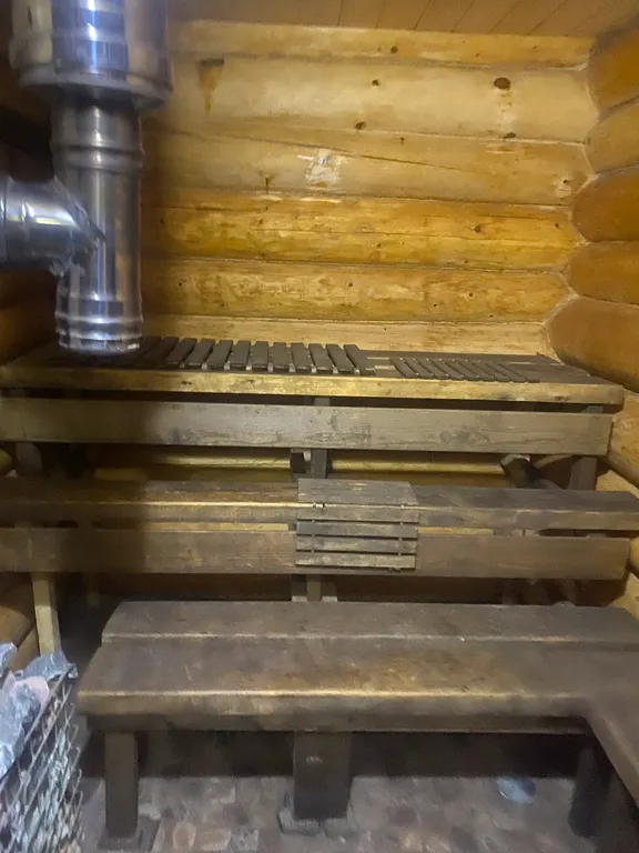 Домик в деревне с баней