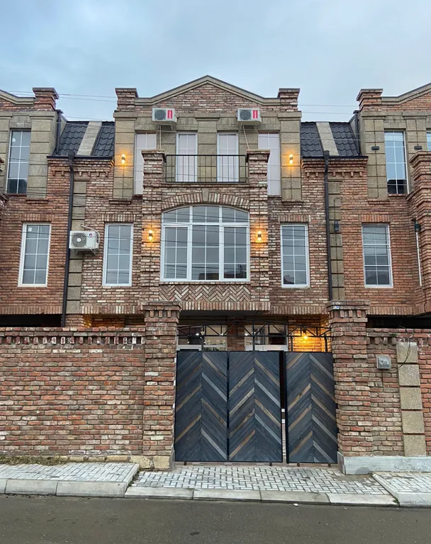 Коттедж Легенда Лофт — аренда посуточно в Дербент