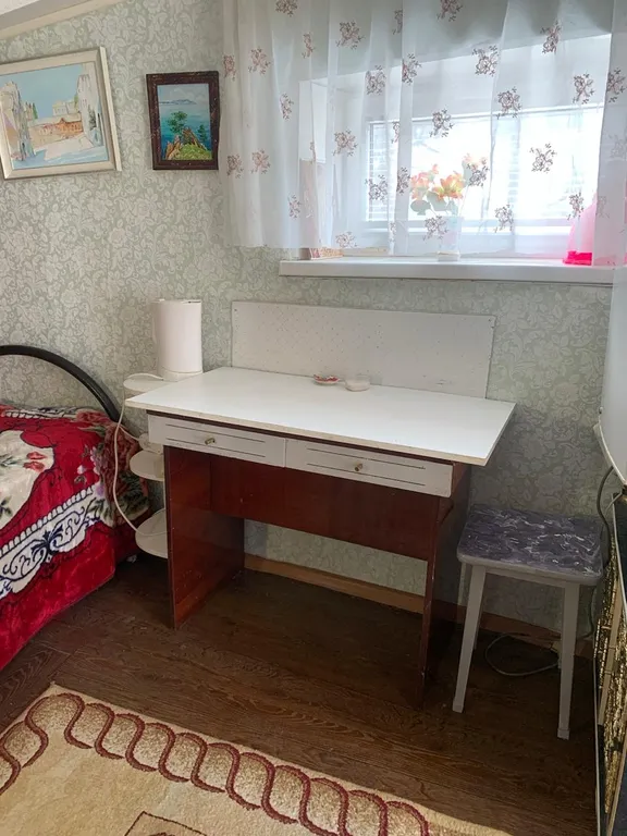 Комната во дворе с отдельным входом (8 мин до колоннады)