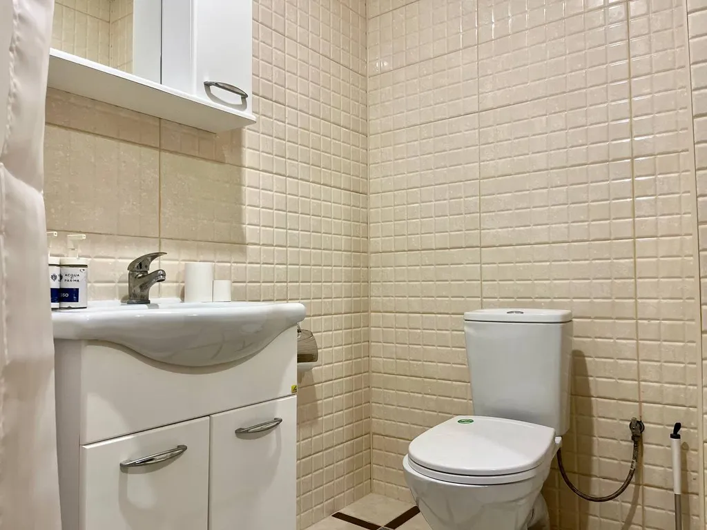 Люкс с балконом с видом на озеро двухкомнатный