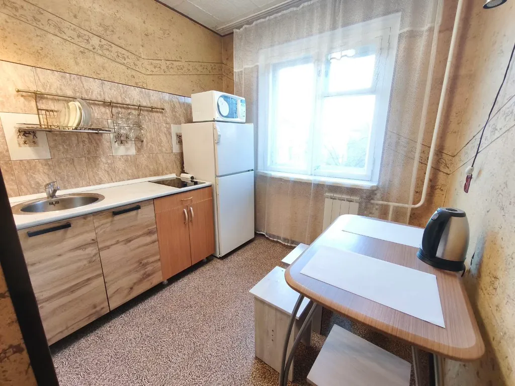 Двухкомнатная квартира в районе предмостной площади