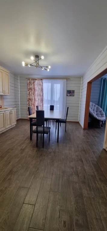 Дом по соседству с вотчиной Деда мороза