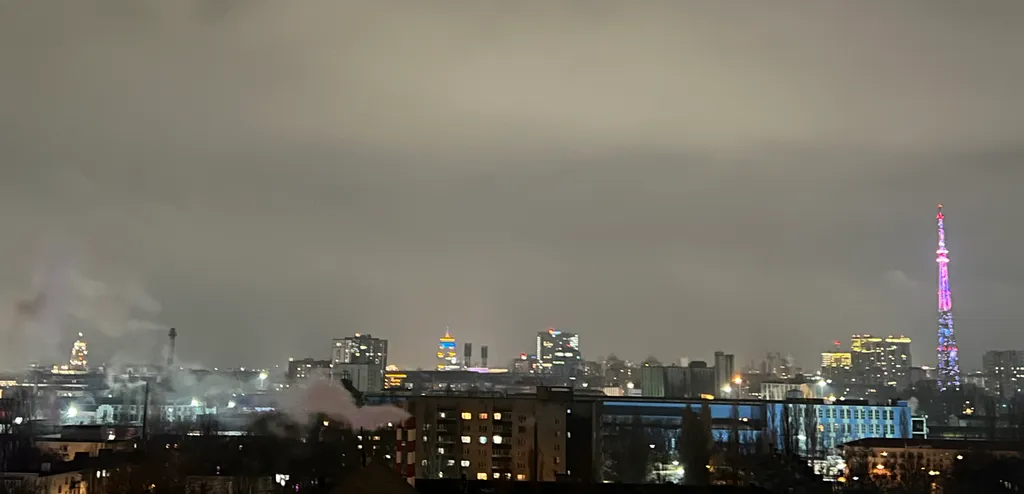 Уютная студия в центре (рядом ЖД, автовокзал, центр)