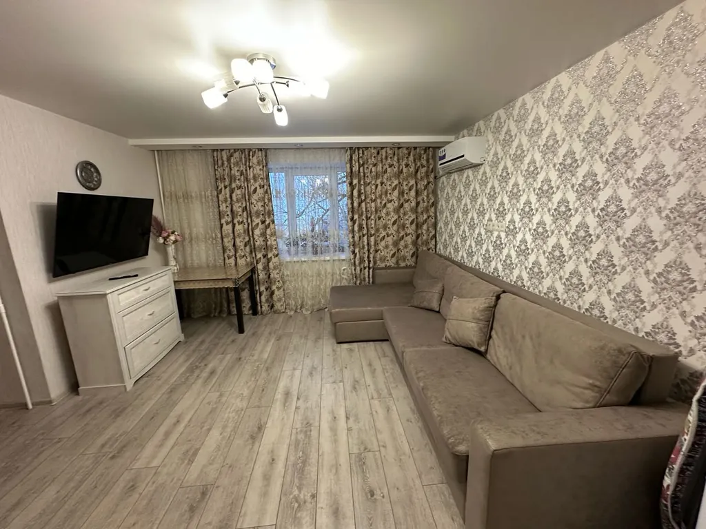 Квартира после ремонта, мебель и техника вся новая