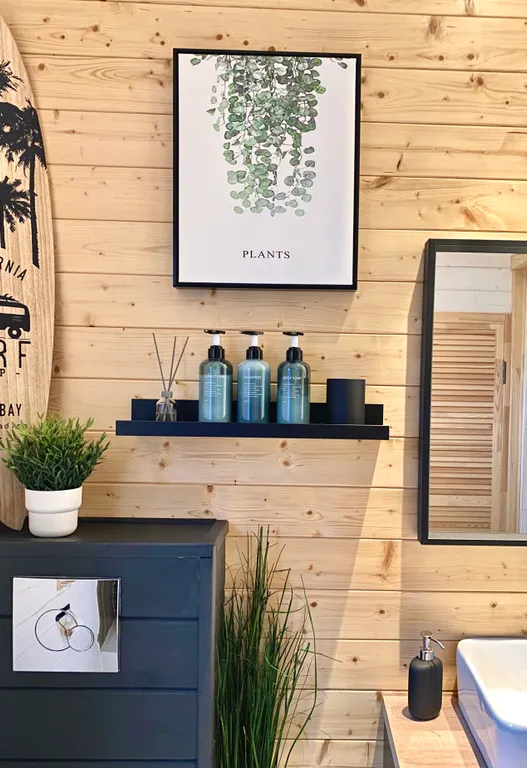 Коттедж Новый дом с баней и уличной джакузи — Ефимово