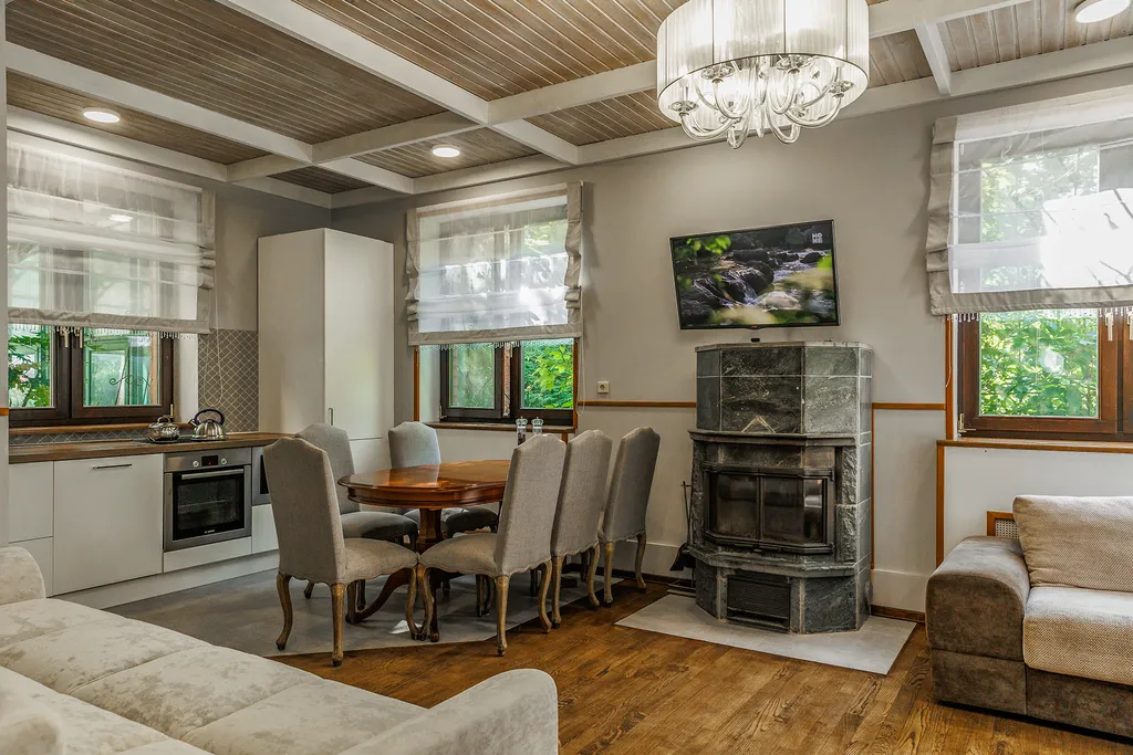 Коттедж Современный дом с бассейном и сауной для большой компании — аренда посуточно в Поповка