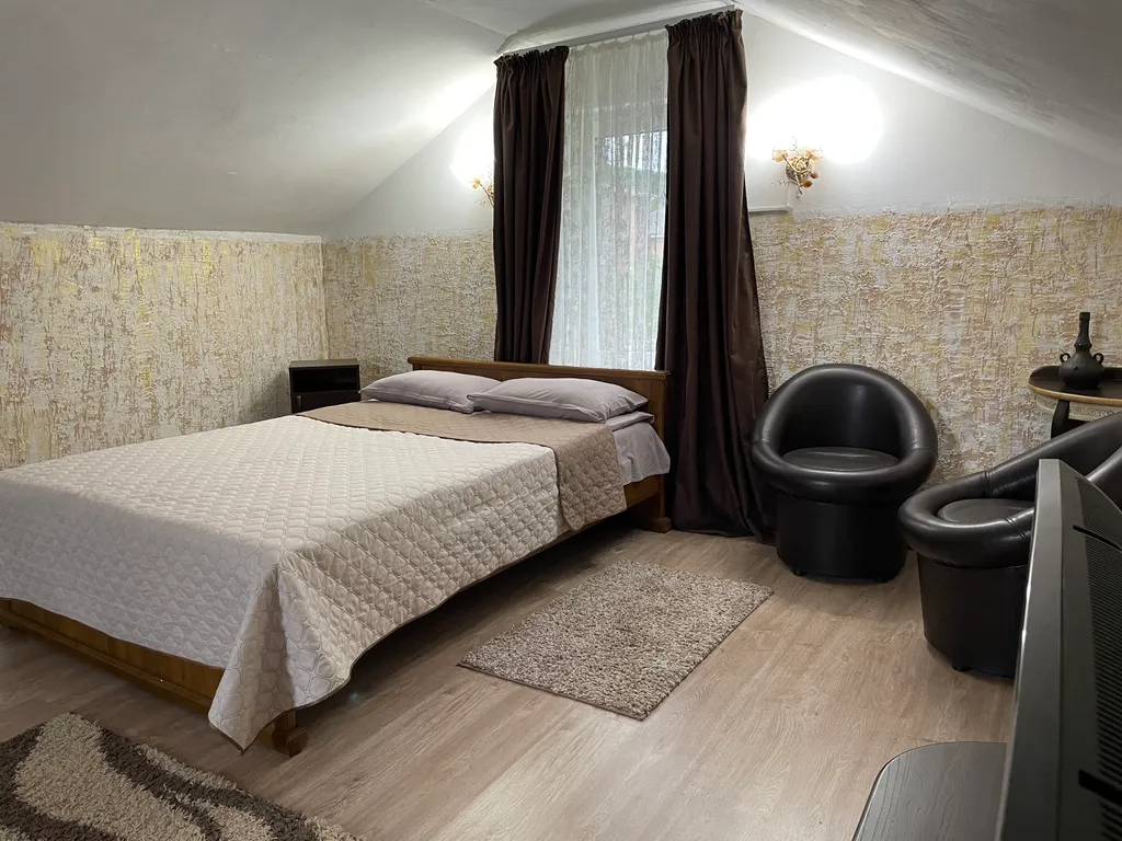 Частный дом в центре поселка