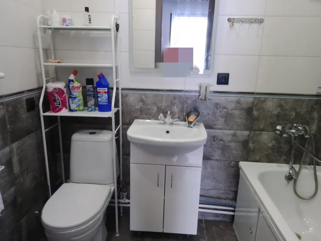 Дом из бруса в тихом красивом месте в пяти километрах от горы Соболиной