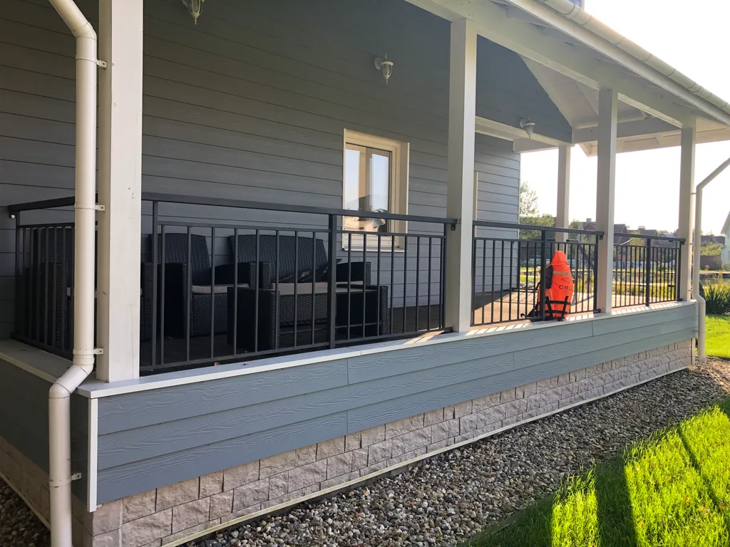 Дом на берегу