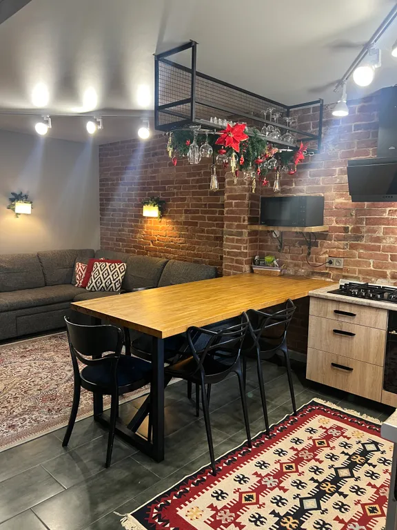 Апартаменты  с террасой с видом на горы в самом центре курорта Красная